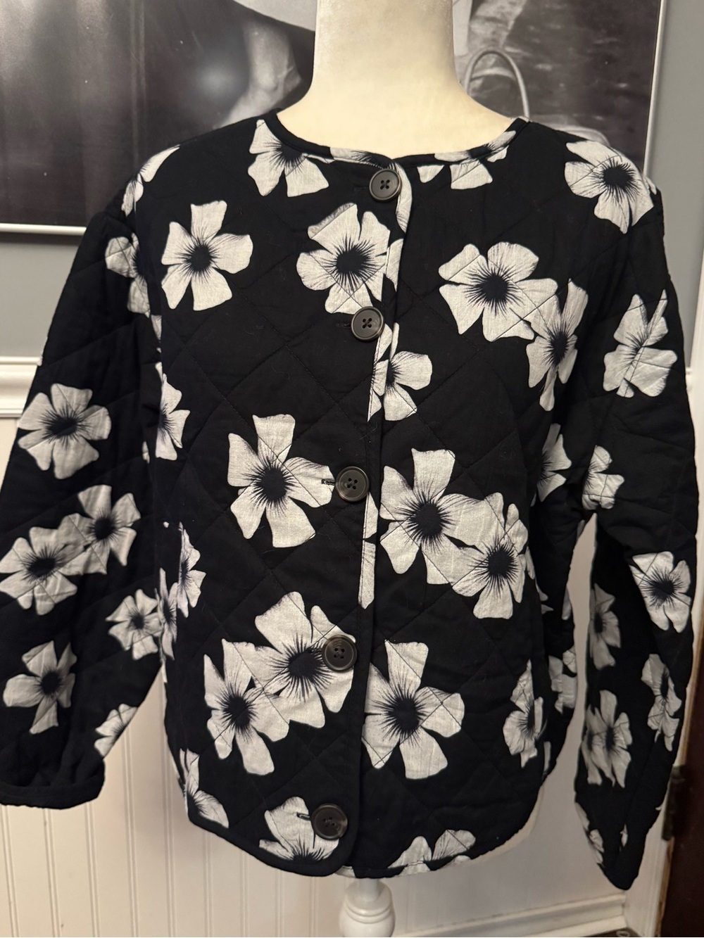 Scoop Black White Floral Quilted Lightweight 100% Cotton Jacket Size Medium